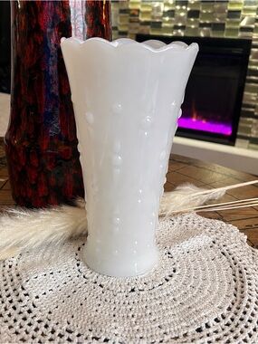 Vintage Anchor Hocking Milk Glass Vase | Teardrop & Pearl Pattern | Scallop Rim